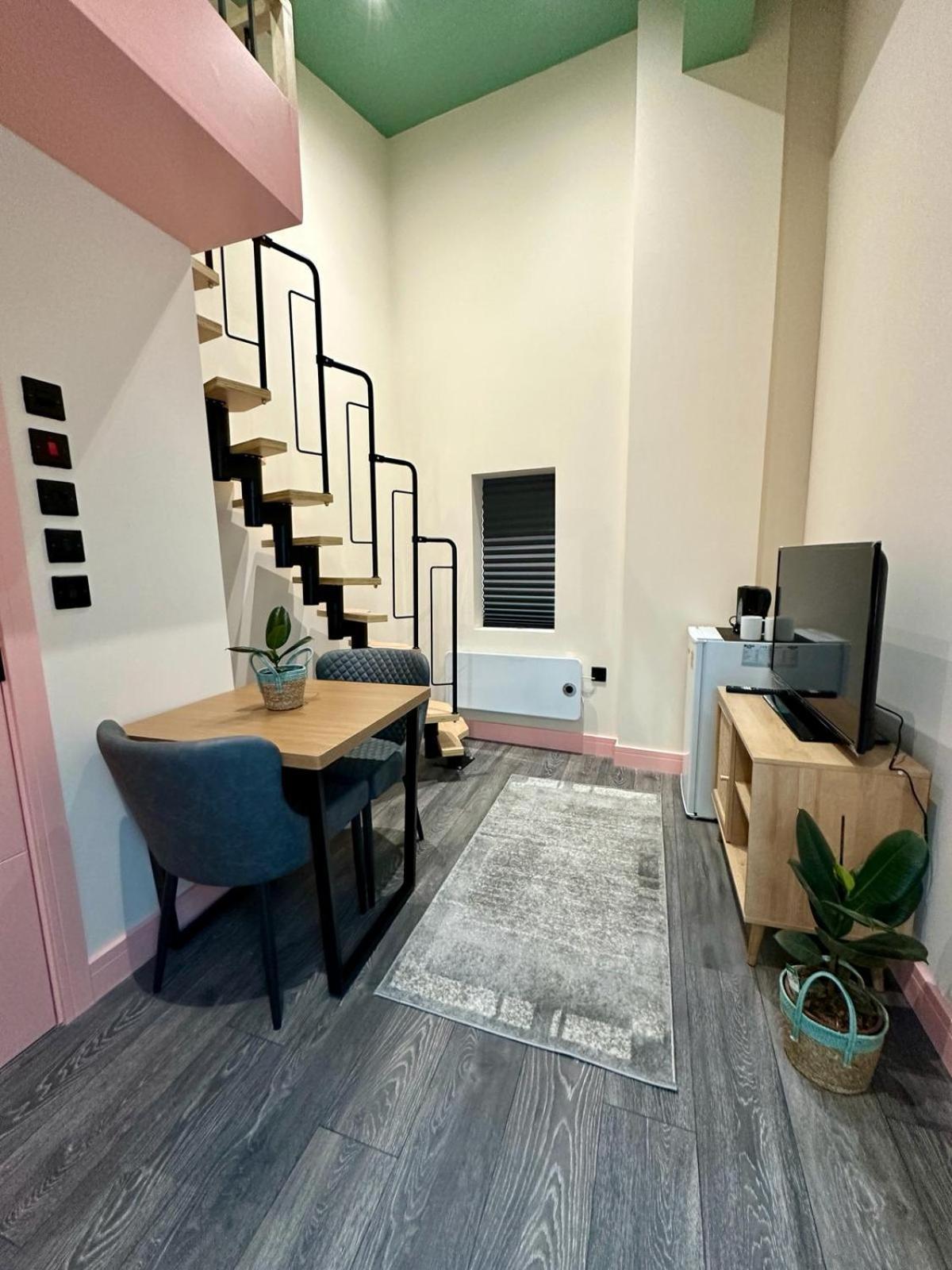 Cozy En-Suite Loft In Trendy Local Londra Esterno foto