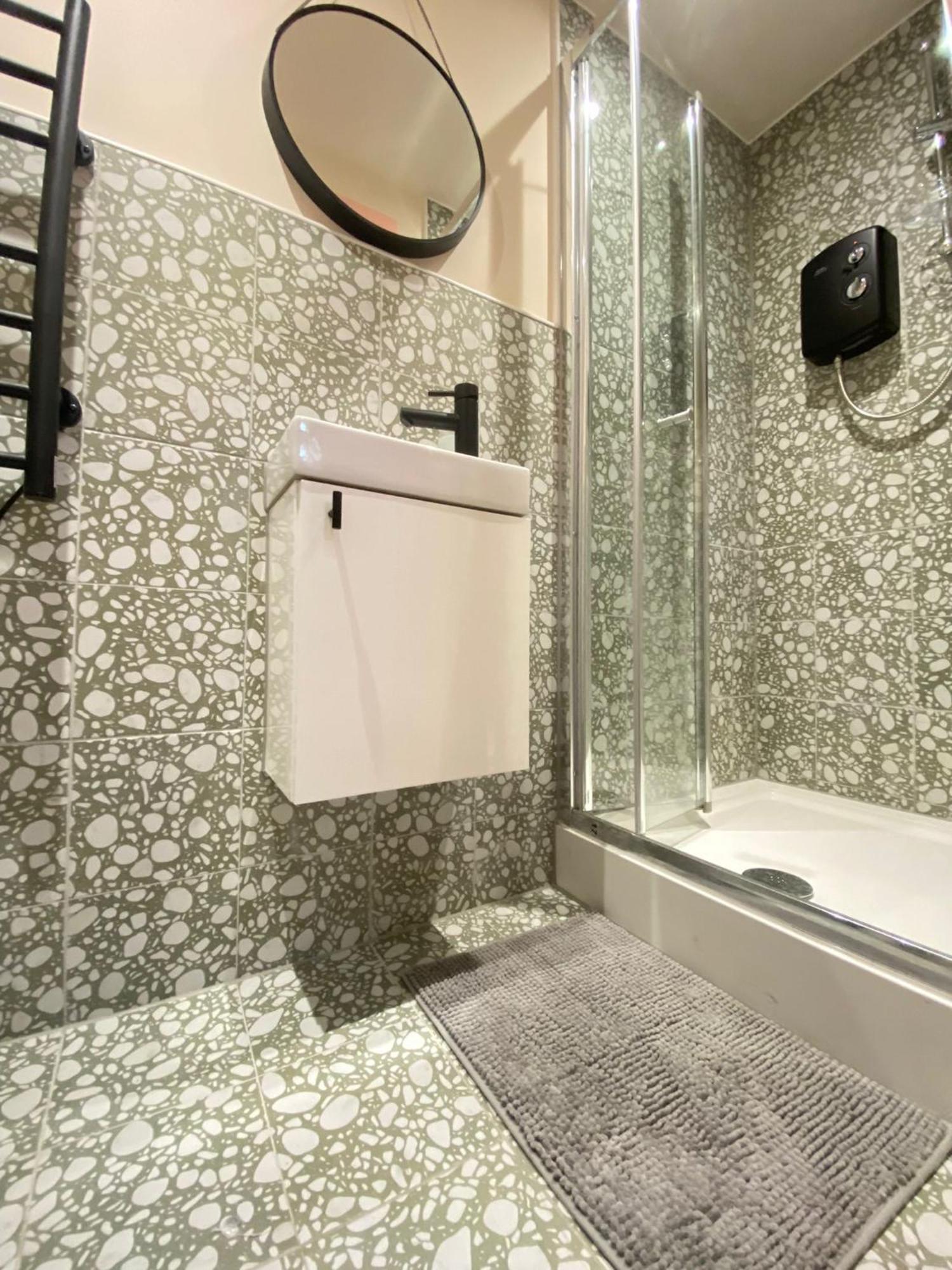Cozy En-Suite Loft In Trendy Local Londra Esterno foto